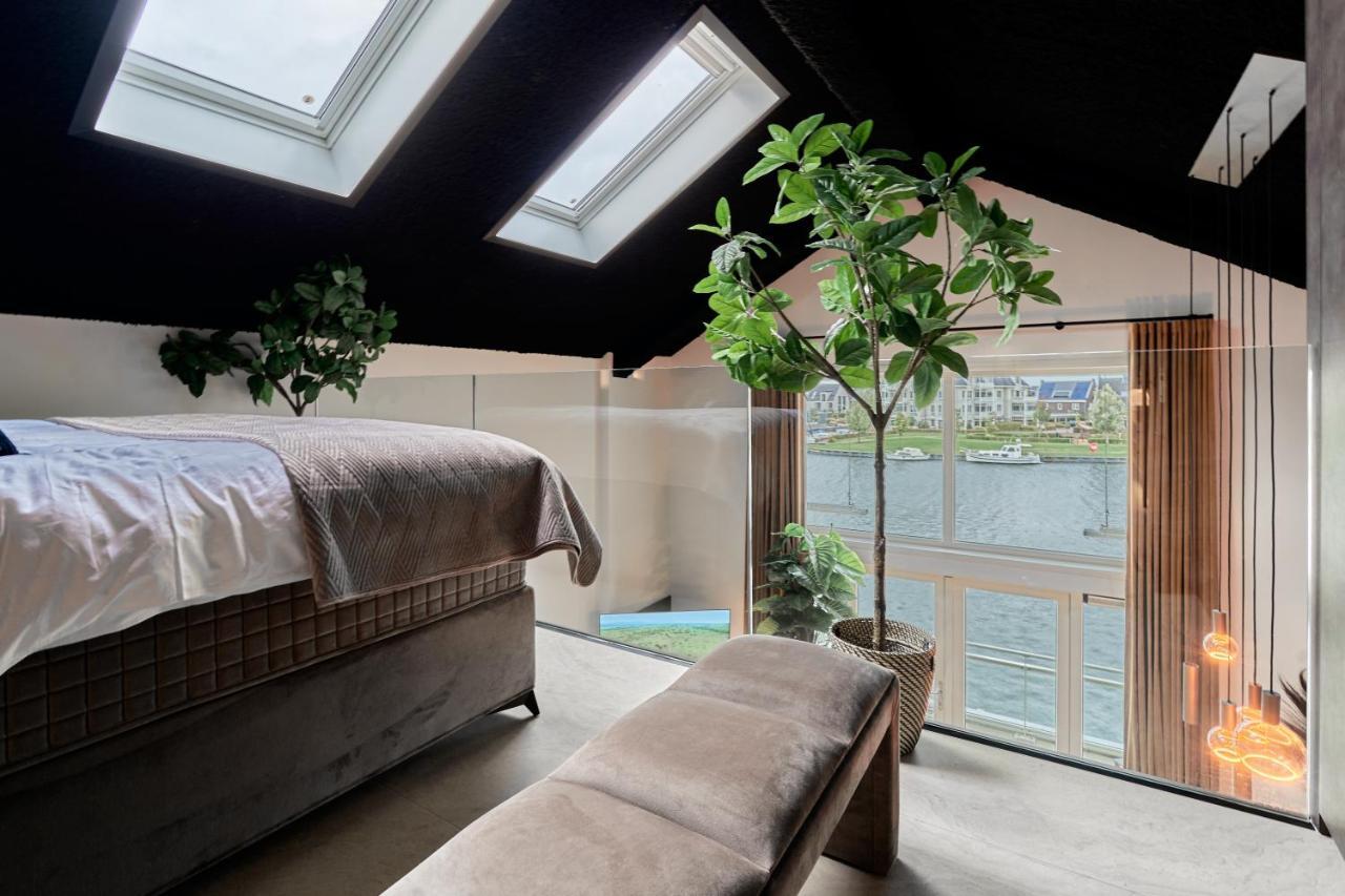 Nomad Water Lodge Harderwijk Extérieur photo
